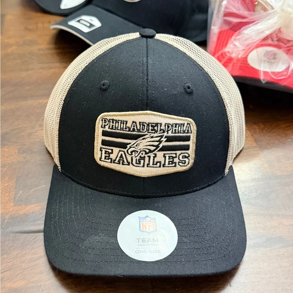 NFL Philadelphia Eagles Black and Tan Hat‎